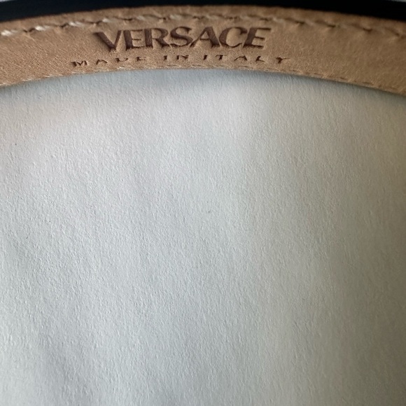 Versace Glossy Pink Leather Accessory - Picture 2 of 13